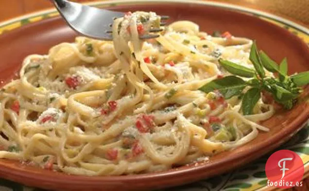Spaetzle en Salsa de Crema de Tomate con Hierbas