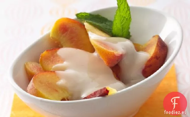 Melocotones Frescos con Salsa Amaretto