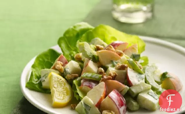 Ensalada de Manzana y Apio con Aderezo Cremoso de Limón