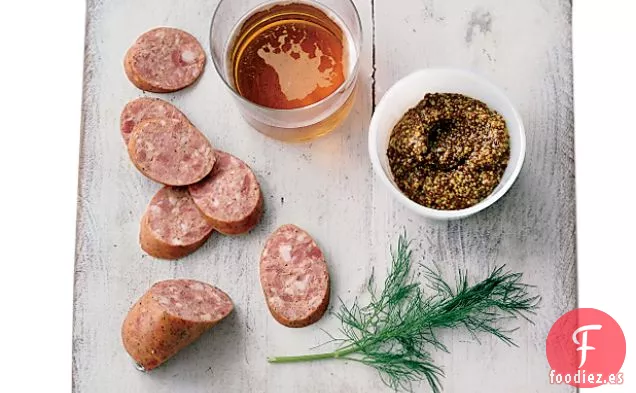 Mejillones al Vapor con Mostaza, Kielbasa y Eneldo