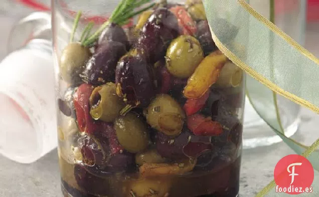Aceitunas Marinadas con Cítricos y Pimientos Asados