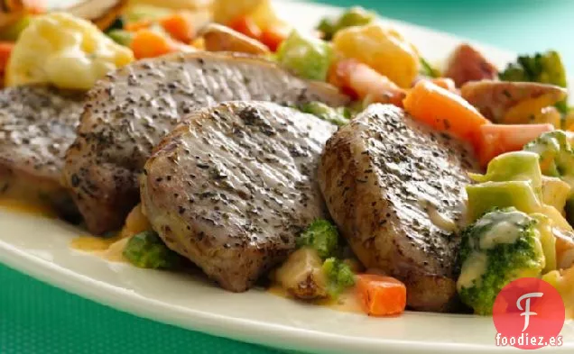 Chuletas de Cerdo Asadas con Verduras con Queso
