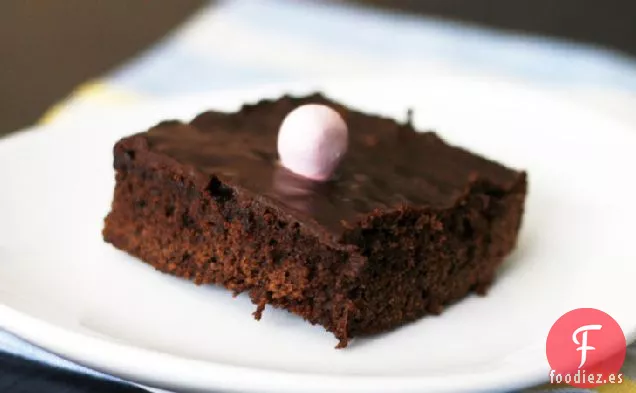 Decadentes Brownies de Pascua de Chocolate Negro