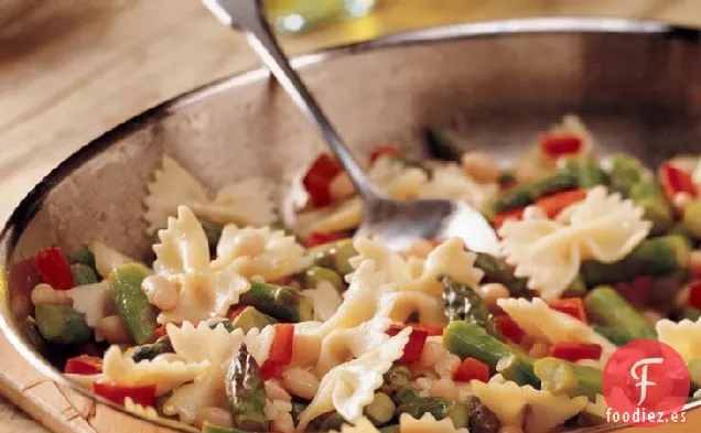 Pasta con Limón y Pimienta y Espárragos