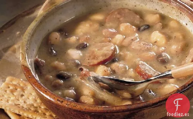 Sopa de Frijoles Múltiples