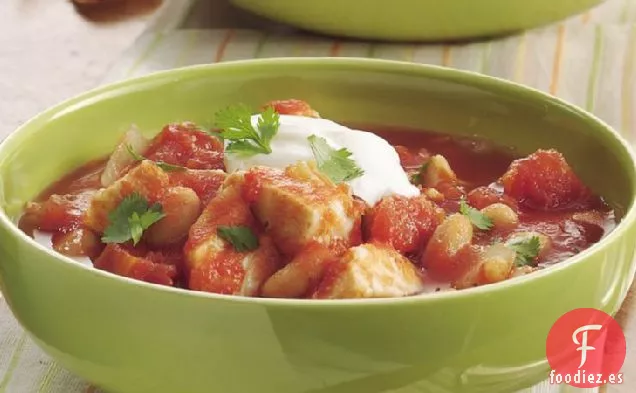 Chile de Pollo con Frijoles Blancos