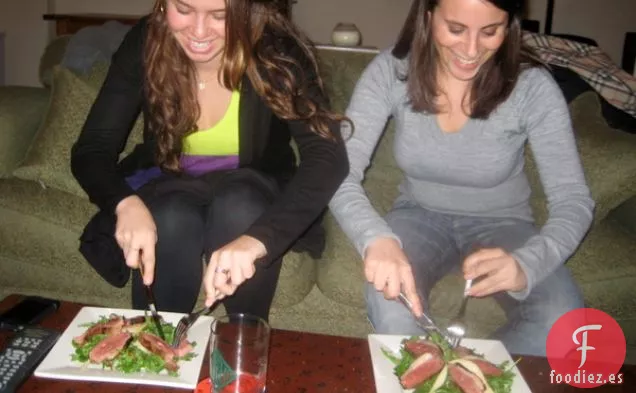 Ensalada Crujiente De Pato Con Pera, Nueces Y Mostaza con Miel de Jengibre V