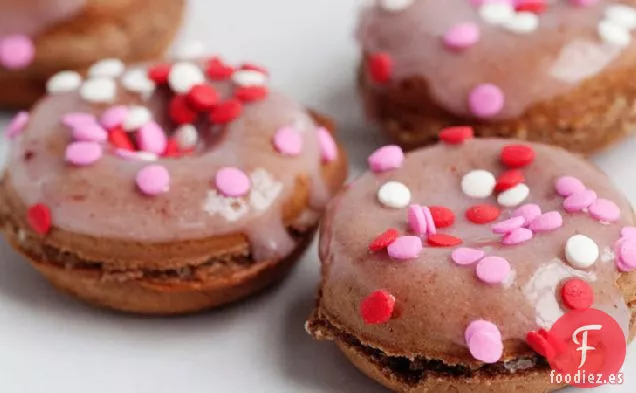 Rosquillas de Chocolate al Horno con Glaseado de Fresa