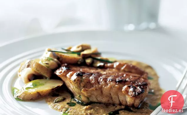 Bacalao Asado con Almejas al Vapor y Salsa de Pistacho