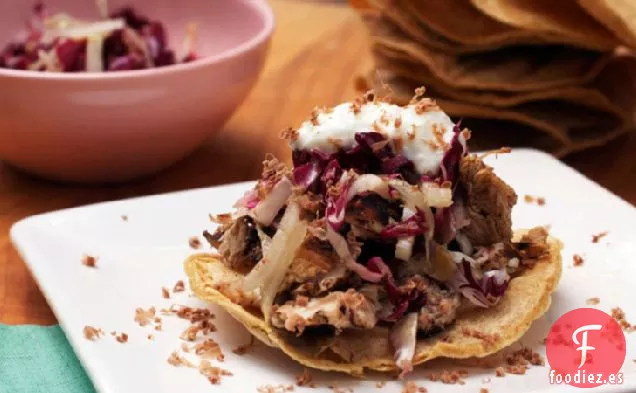Tostadas de Mole de Pollo