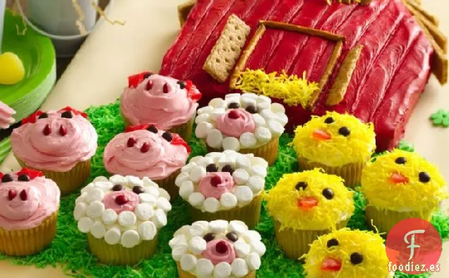 Pastel de Granero con Cupcakes de Animales de Granja