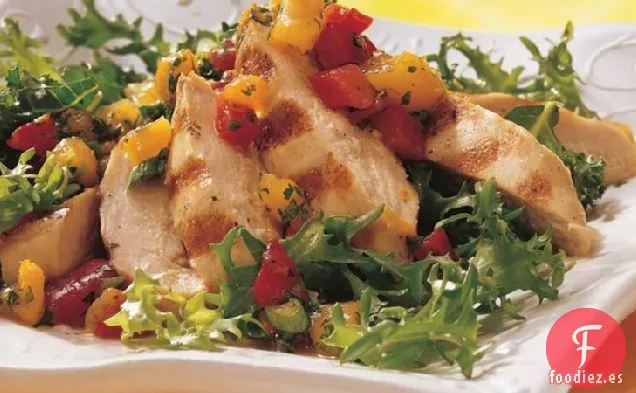 Ensalada de Pollo a la Parrilla con Salsa de Albaricoque