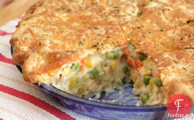 Pastel de Pollo con Corteza de Hierba y Queso Cheddar