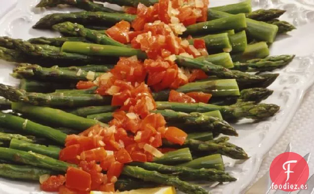Espárragos con Tomates