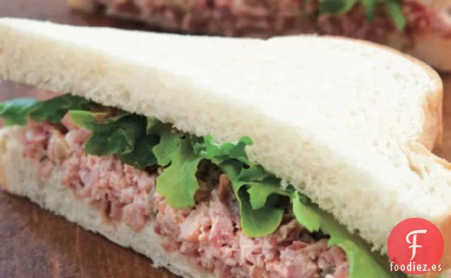 Sándwich de Ensalada de Jamón