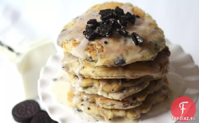 Pastel de Panqueques con Galletas y Crema