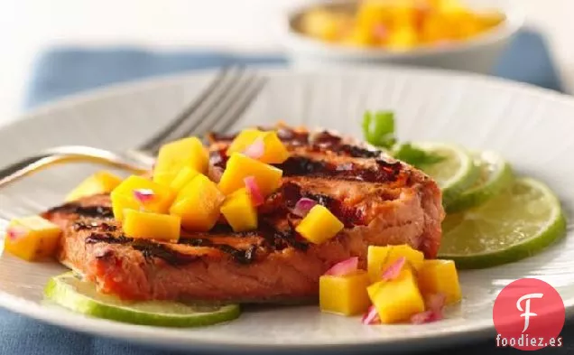 Salmón Teriyaki a la Parrilla con Jengibre y Salsa de Mango y Miel