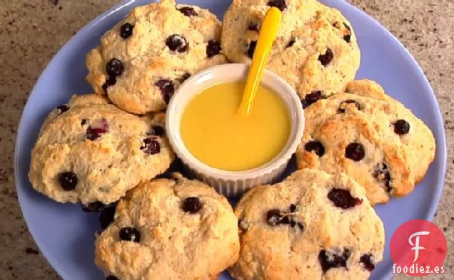 Bollos de Arándanos con Glaseado de Limón