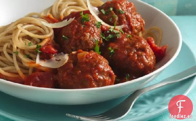 Albóndigas de Queso Parmesano Picante con Pasta de Pelo de Ángel