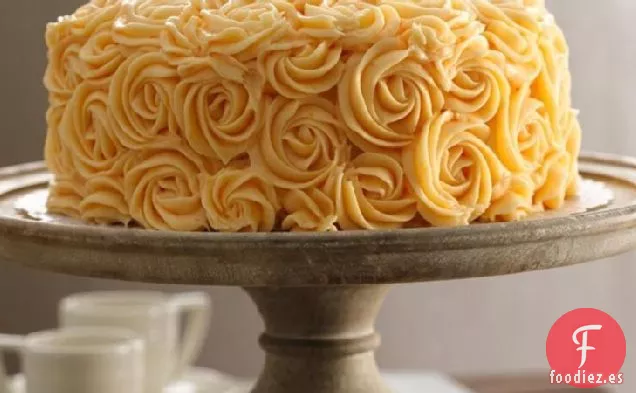 Pastel de Duraznos y Crema de Mantequilla