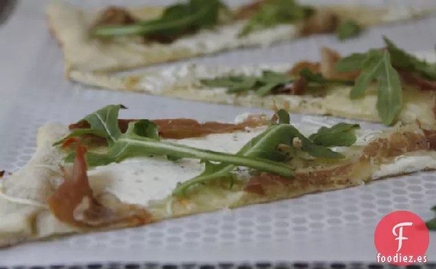 Pizza de Pan Plano de Jamón y Mozzarella