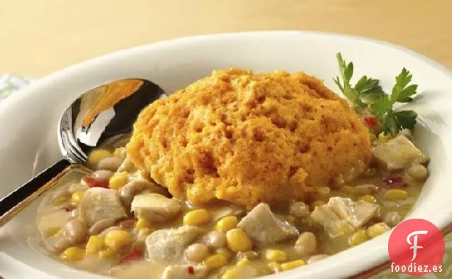Chile de Pollo con Albóndigas de Pan de Maíz