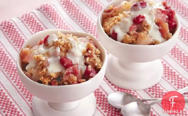 Crujiente de Pera y Cereza con Salsa de Natillas de Almendras