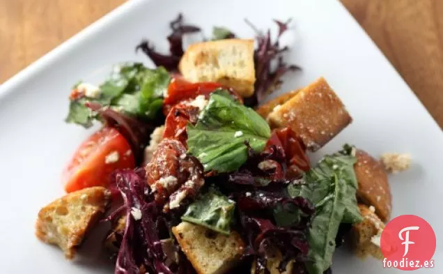 Ensalada De Tomate Asado Con Crutones
