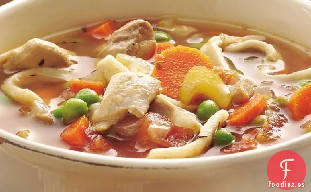 Sopa de Fideos de Pollo de Cocción Lenta de la Abuela