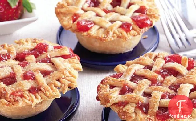 Mini Tartas de Enrejado de Ruibarbo de Fresa