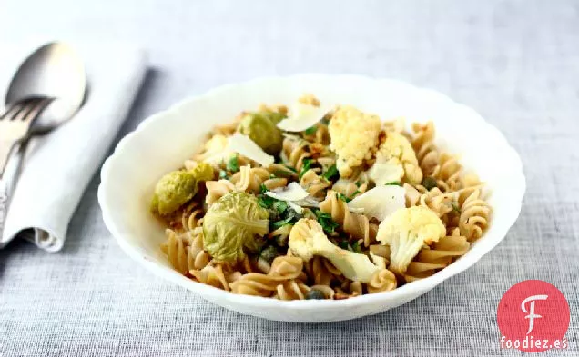 Pasta de Invierno con Coliflor y Coles de Bruselas