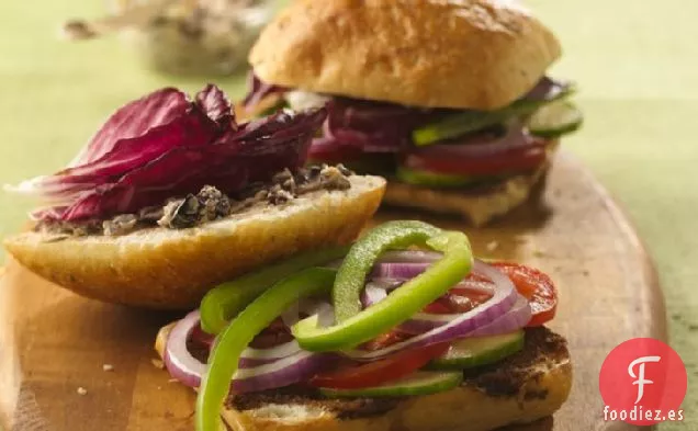 Sándwiches de Hummus de Ajo Asado y Queso de Cabra