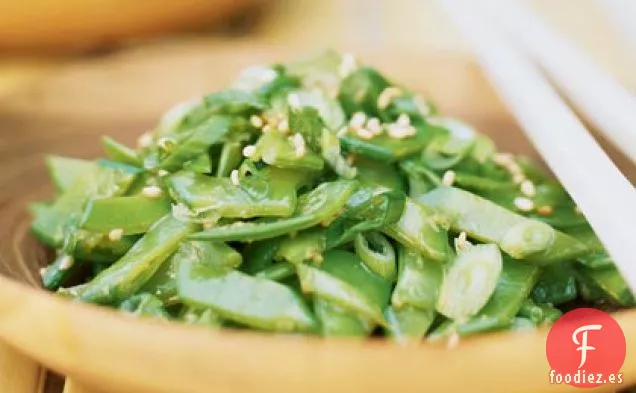 Ensalada de Guisantes de Nieve con Aderezo de Sésamo