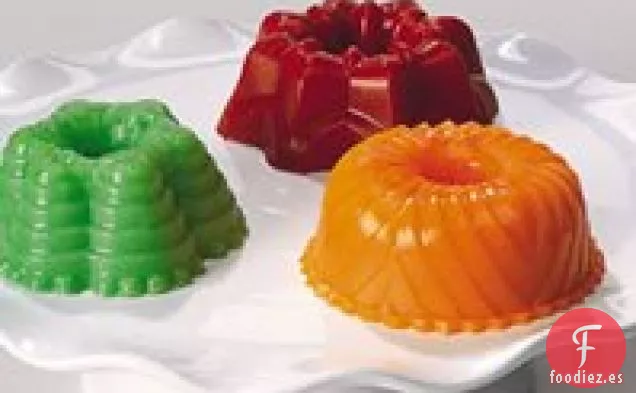 Mini Moldes Cremosos de Gelatina de Fresa