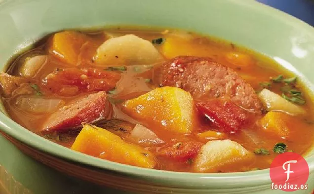 Cazuela de Verduras de Raíz y Salchichas de Invierno de Cocción Lenta