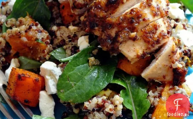 Pollo Con Costra De Mostaza Sobre Quinua y Ensalada de Calabaza Asada
