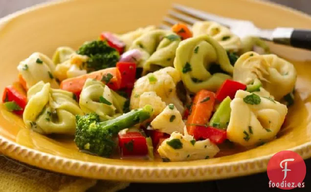 Ensalada de Verduras de Tortellini Fácil
