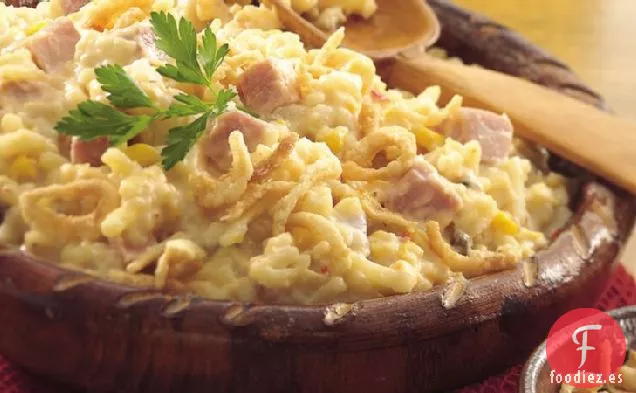 Crema Agria de Cocción Lenta y Cebolla, Papas Fritas Festoneadas con Jamón