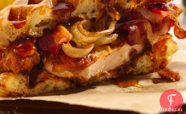 Sándwich de Pollo Frito y Gofres Mantástico