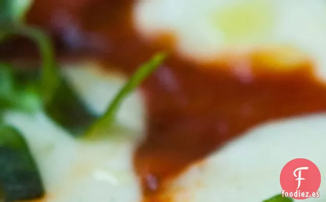 Pizza Bisquick ® Margherita a la Parrilla