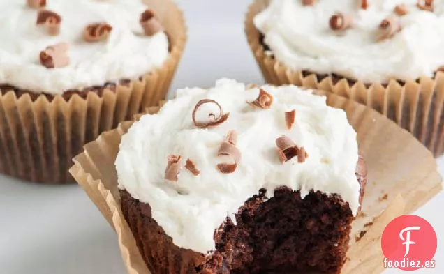 Cupcakes Brownie de Cerveza con Crema de Mantequilla de Cerveza
