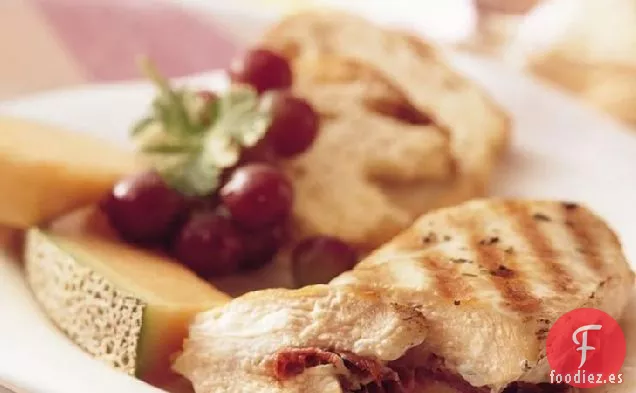 Pollo Relleno con Jamón y Queso a La Parrilla