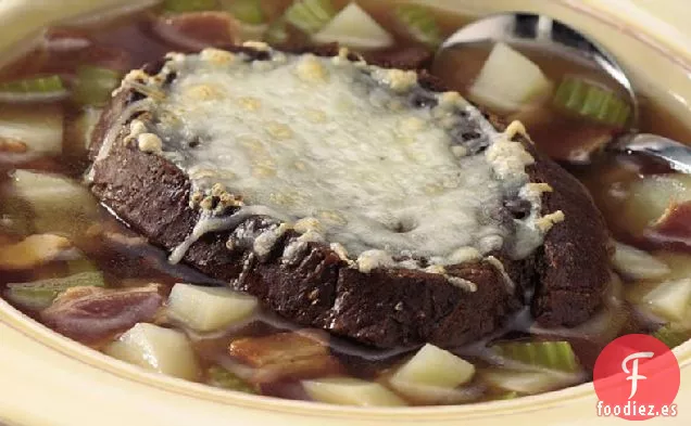 Sopa de Patatas con Pan de Centeno Gratinado