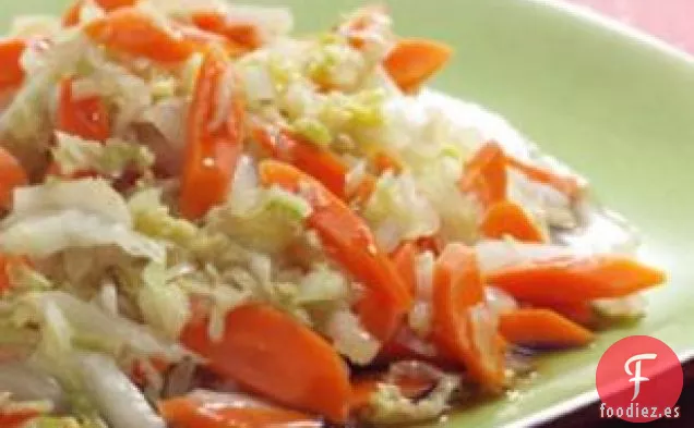 Col de Napa y Zanahorias Con Salsa De Vino De Arroz y ostras