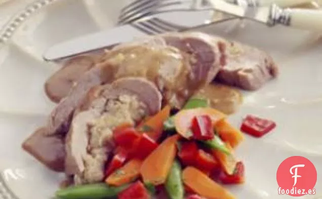 Lomo De Cerdo Relleno Con Salsa De Naranja y maní