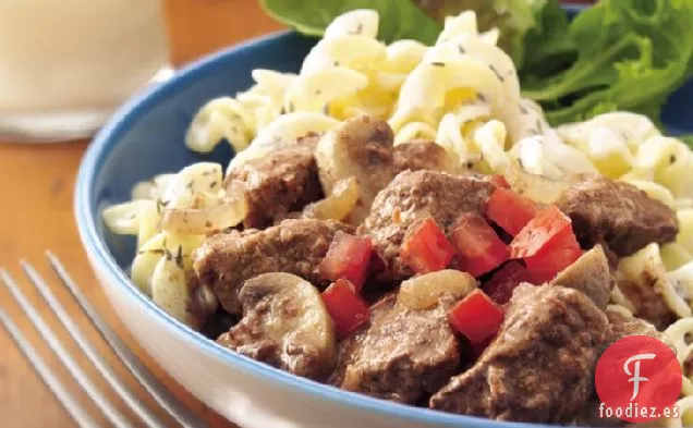 Stroganoff de Ternera a Base de Hierbas de Cocción Lenta
