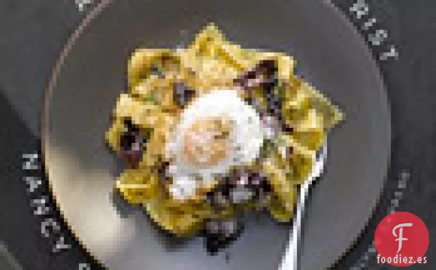 Sopa de Frijoles Toscanos con Jamón y Parmesano-Reggiano Rallado