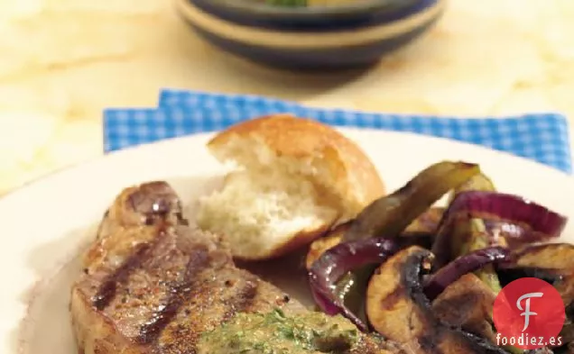 Filetes a la Parrilla con Salsa de Rábano Picante y Mostaza