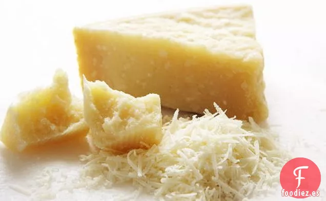 Sopa de Frijoles Toscanos con Jamón y Parmesano-Reggiano Rallado