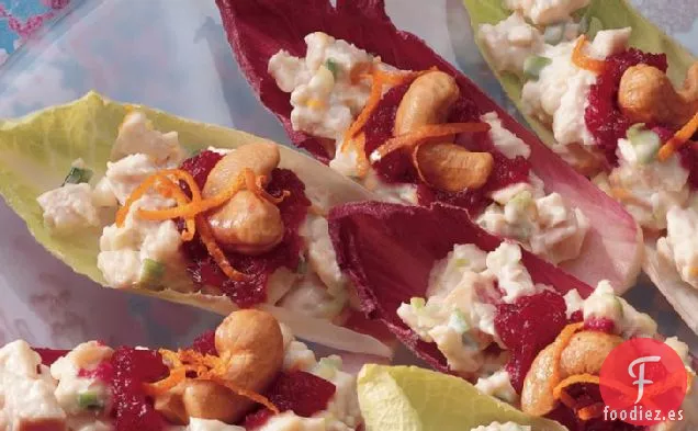 Escarola con Ensalada de Pollo con Arándano y Naranja